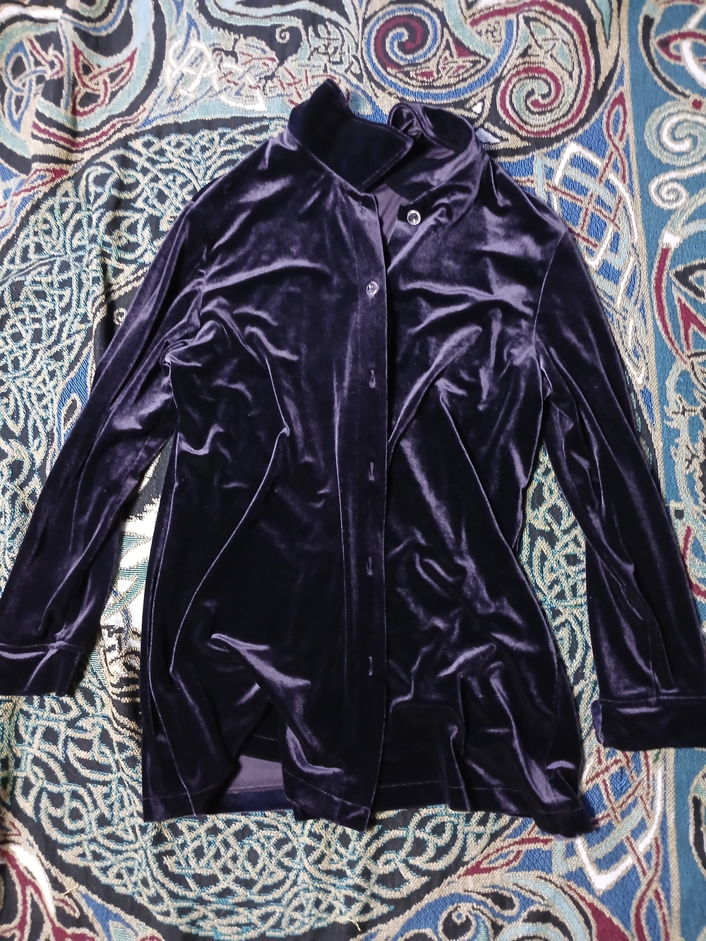 Earth.Song Women's Velvet Button-Front Blazer in Deep Purple